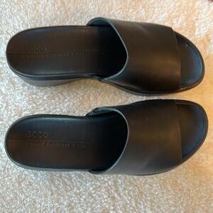 Nwob Ecco sandals
